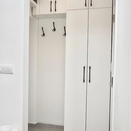 Ramonda - In Center Dorcol Apartment *