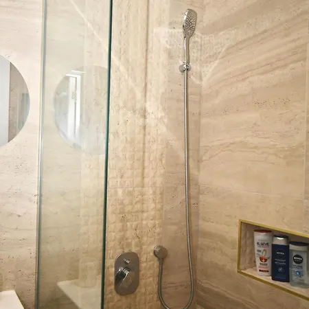Ramonda - In Center Dorcol Apartment *